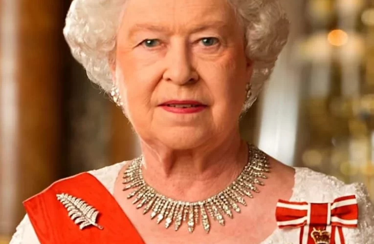 BREAKING! THE QUEEN OF ENGLAND HAS PASSED AWAY DAY 3